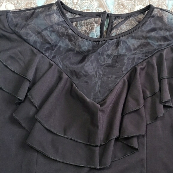 #10206-5 Women’s Plus Mesh Panel Tiered Trim Tee,size 3XL,Black - Picture 3 of 8